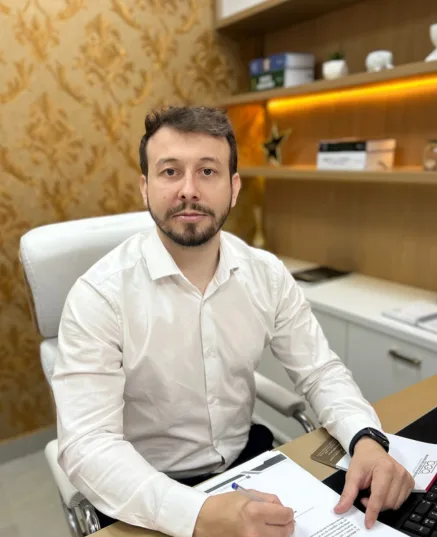 Dr. Lenon Gabriel Kindler
