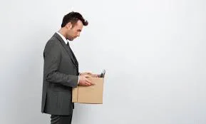Foi desligado da empresa sem justa causa?